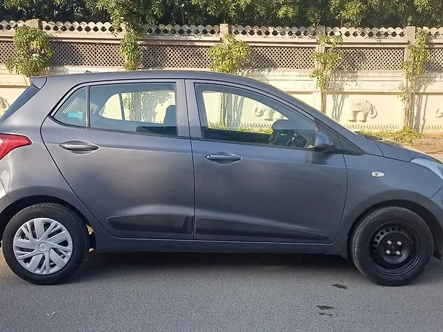 Used Hyundai Grand i10 [2013-2017] Magna 1.1 CRDi [2016-2017] in Indore