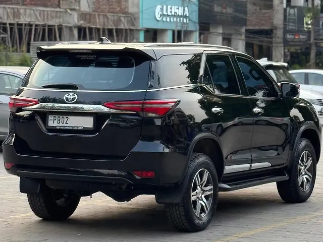 Used Toyota Fortuner 4X2 AT 2.8 Diesel in Jalandhar