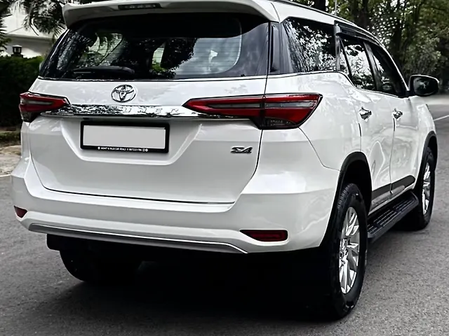 Used Toyota Fortuner [2016-2021] 2.8 4x4 AT in Chandigarh