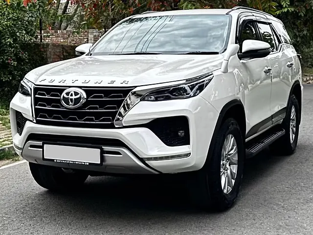 Used Toyota Fortuner [2016-2021] 2.8 4x4 AT in Chandigarh