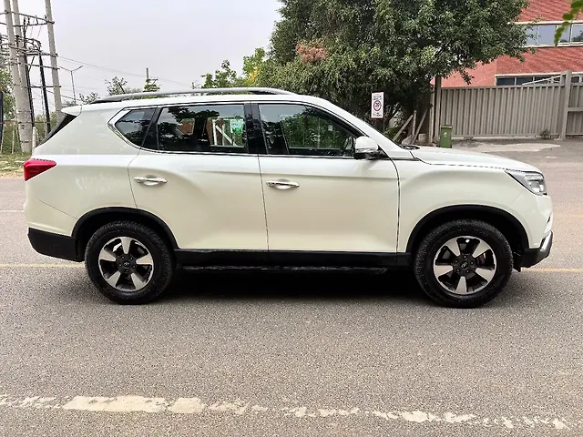 Used Mahindra Alturas G4 2WD High AT in Chandigarh