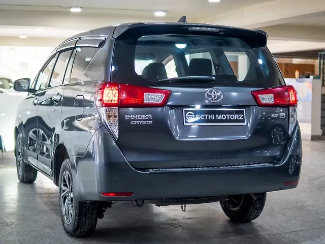 Used Toyota Innova Crysta [2016-2020] 2.7 GX 8 STR [2016-2020] in Delhi