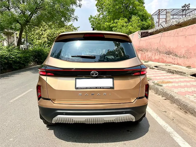 Used Tata Safari Accomplished Plus Dual Tone 7 STR in Delhi