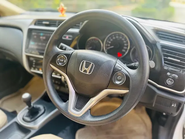 Used Honda City 4th Generation V Petrol in Ahmedabad