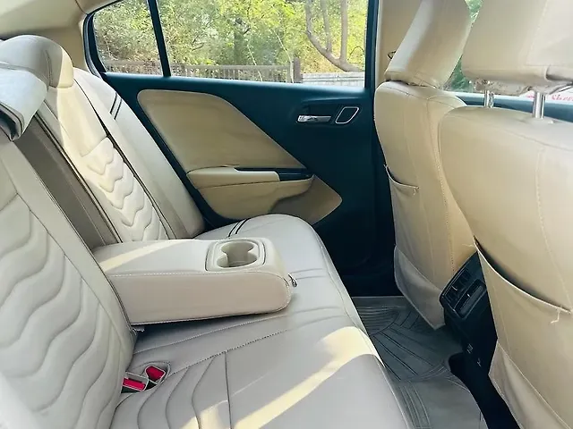 Used Honda City 4th Generation V Petrol in Ahmedabad