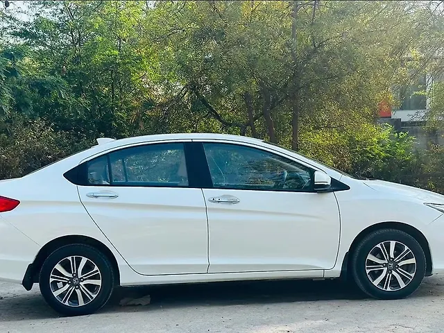 Used Honda City 4th Generation V Petrol in Ahmedabad