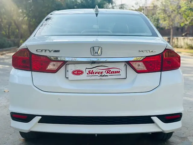 Used Honda City 4th Generation V Petrol in Ahmedabad