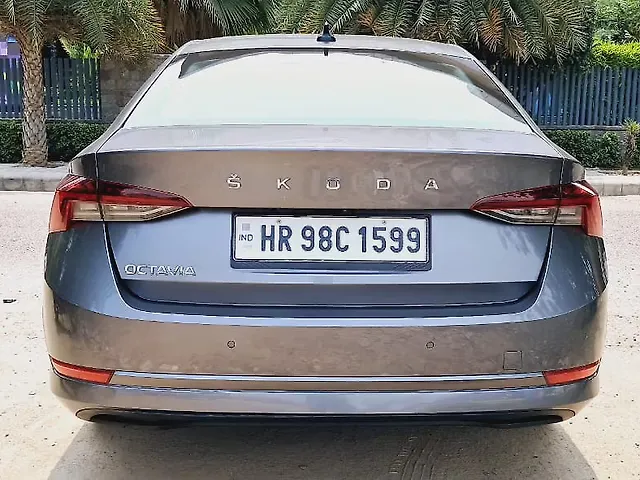 Used Skoda Octavia L&K 2.0 in Delhi