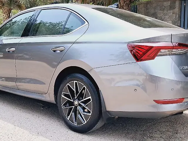 Used Skoda Octavia L&K 2.0 in Delhi