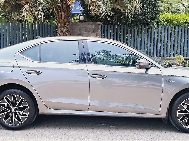 Used Skoda Octavia L&K 2.0 in Delhi