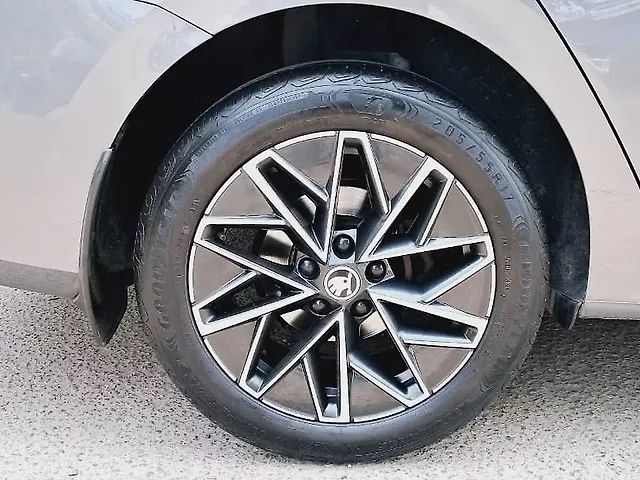 Used Skoda Octavia L&K 2.0 in Delhi