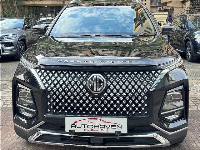 Used 2023 MG Hector Plus in Mumbai