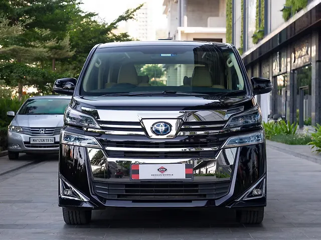 Used 2022 Toyota Vellfire in Pune