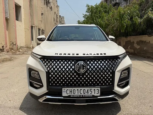 Used 2023 MG Hector Plus in Delhi