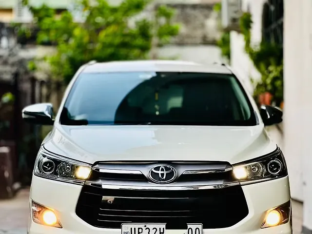 Used 2017 Toyota Innova Crysta in Lucknow