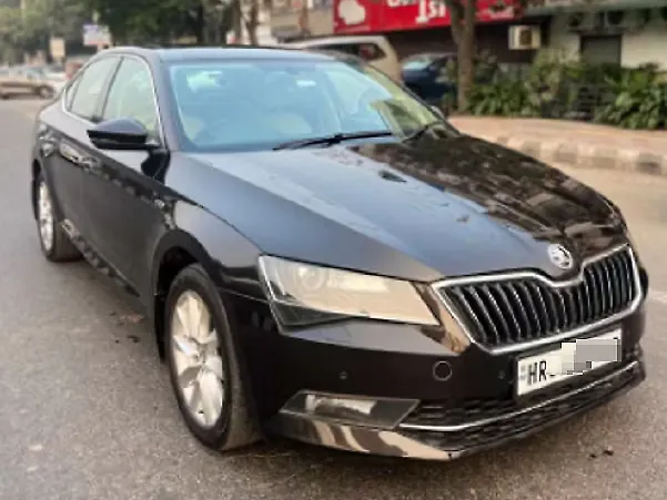 Used 2017 Skoda Superb in Delhi