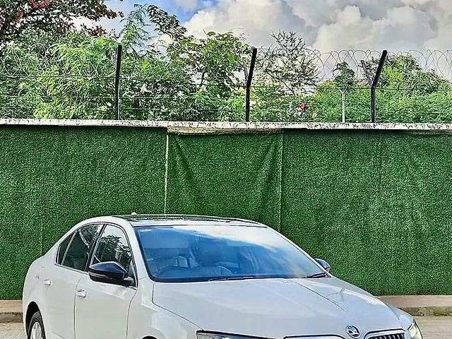 Used 2015 Skoda Octavia in Mumbai