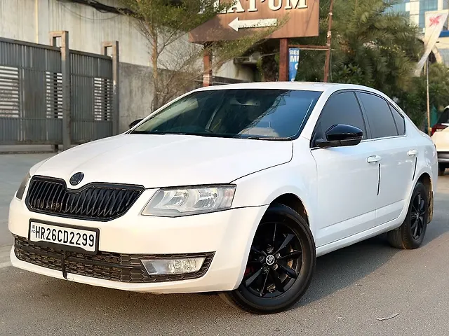 Used 2013 Skoda Octavia in Delhi