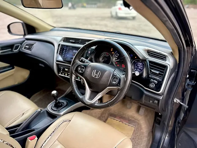 Used Honda City 4th Generation V Petrol [2017-2019] in Delhi