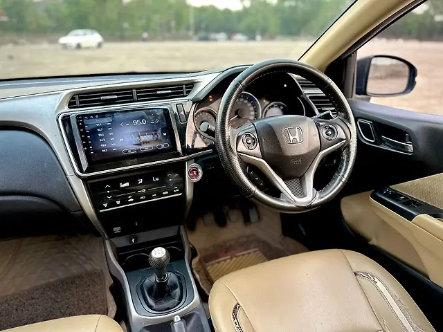 Used Honda City 4th Generation V Petrol [2017-2019] in Delhi