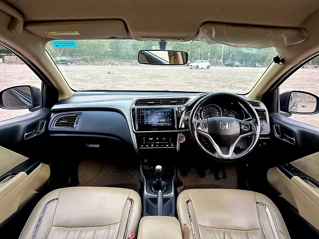 Used Honda City 4th Generation V Petrol [2017-2019] in Delhi
