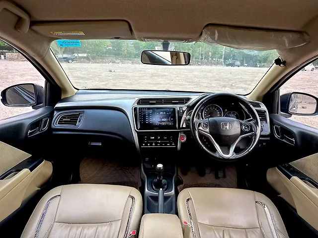 Used Honda City 4th Generation V Petrol [2017-2019] in Delhi