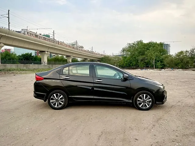 Used Honda City 4th Generation V Petrol [2017-2019] in Delhi