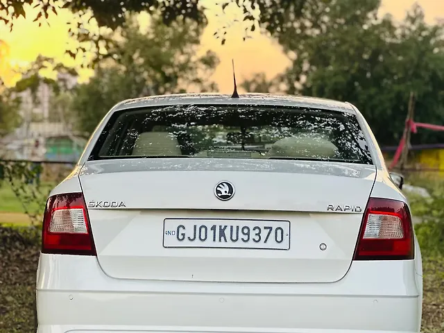 Used Skoda Rapid [2014-2015] 1.5 TDI CR Ambition AT in Surat