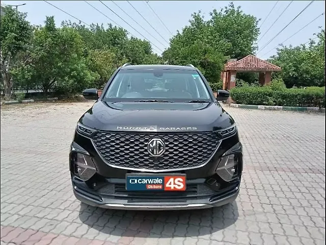 Used 2020 MG Hector Plus in Delhi