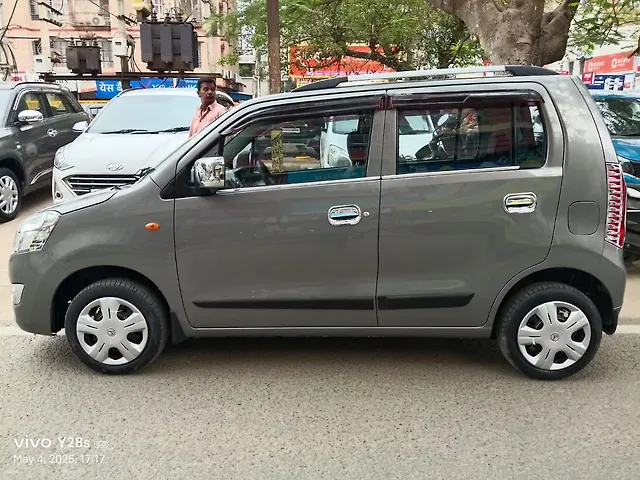 Used Maruti Suzuki Wagon R 1.0 [2014-2019] VXI+ in Patna