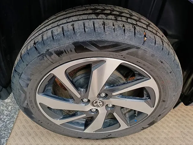 Used Toyota Glanza V in Guwahati