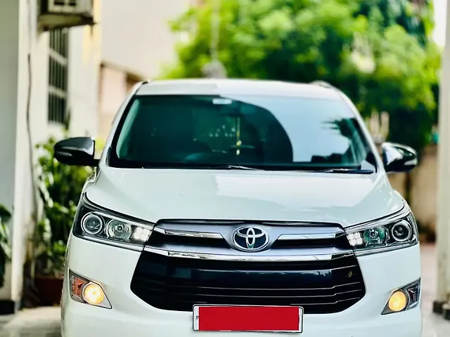 Used 2017 Toyota Innova Crysta in Lucknow