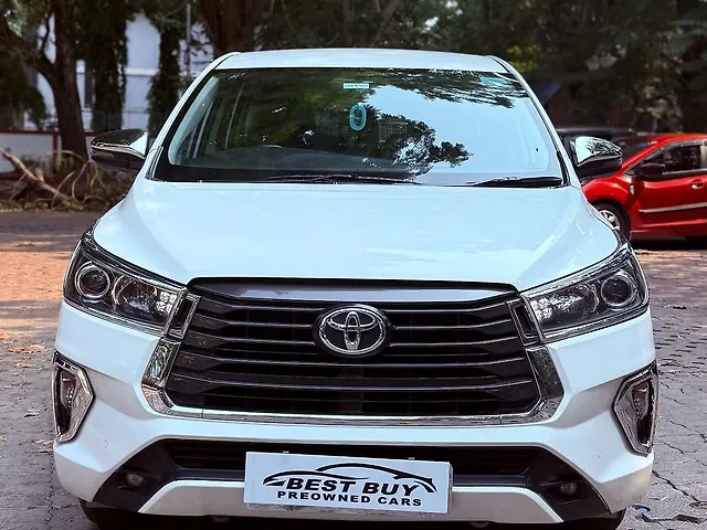 Used 2022 Toyota Innova Crysta in Kolkata