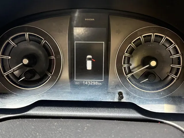 Used Toyota Innova Crysta [2016-2020] 2.4 V Diesel in Chandigarh