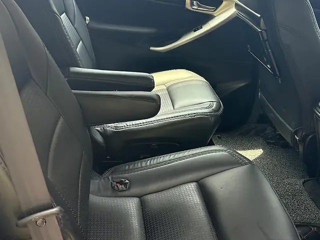 Used Toyota Innova Crysta [2016-2020] 2.4 V Diesel in Chandigarh