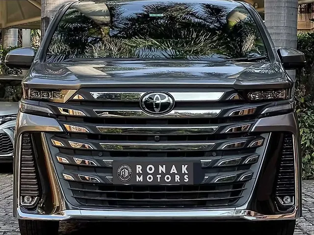 Used 2024 Toyota Vellfire in Delhi