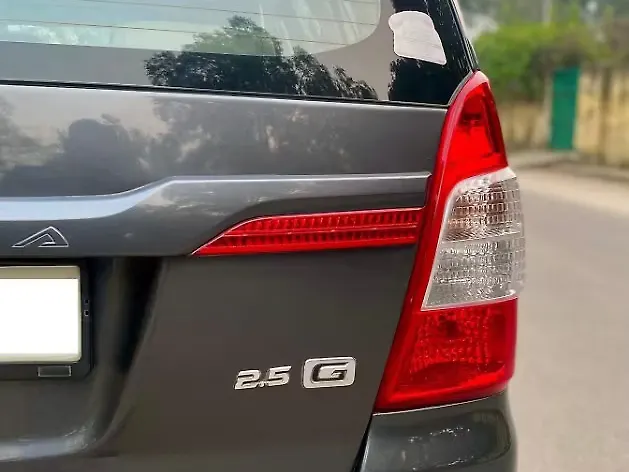 Used Toyota Innova [2015-2016] 2.5 GX BS III 8 STR in Chandigarh
