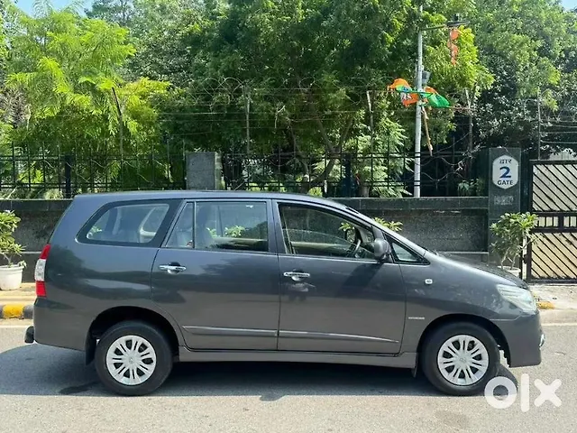 Used Toyota Innova [2015-2016] 2.5 GX BS III 8 STR in Chandigarh
