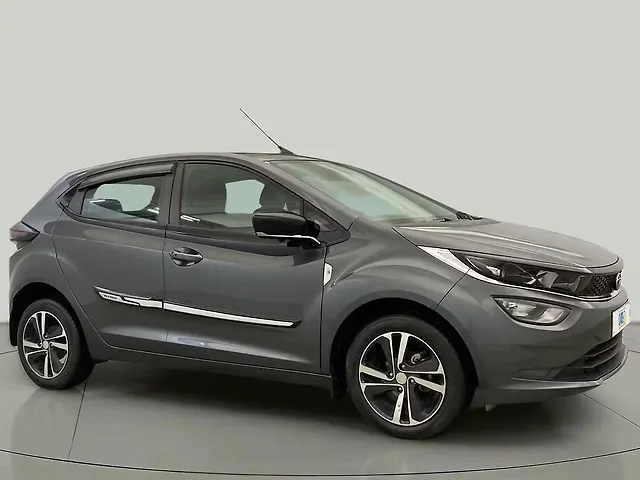 Used 2022 Tata Altroz in Delhi
