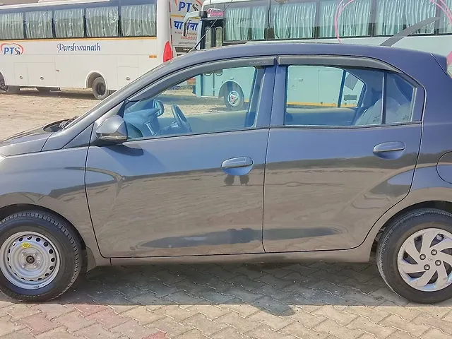 Used Hyundai Santro Magna in Ahmedabad