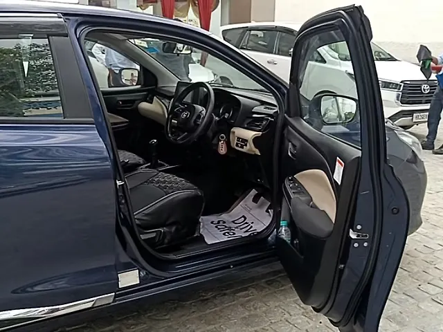 Used Toyota Glanza S E-CNG in Delhi