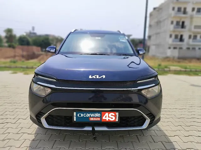 Used 2022 Kia Carens in Mohali