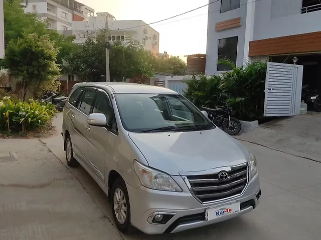 Used 2014 Toyota Innova in Hyderabad