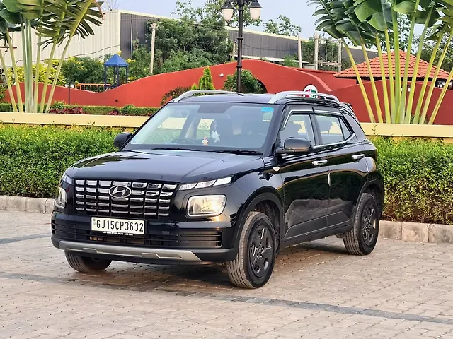 Used 2024 Hyundai Venue in Surat