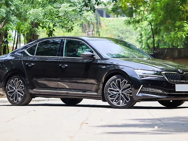 Used Skoda Superb [2024] L&K in Delhi