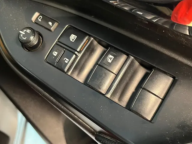Used Toyota Innova Crysta [2016-2020] 2.4 GX 8 STR [2016-2020] in Delhi