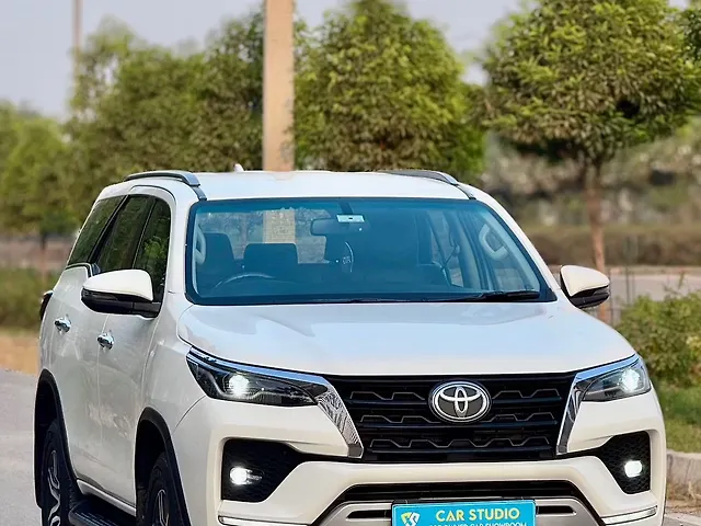 Used Toyota Fortuner 4X2 AT 2.8 Diesel in Mohali