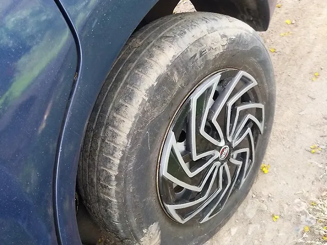 Used Maruti Suzuki Dzire [2017-2020] LXi in Kolkata