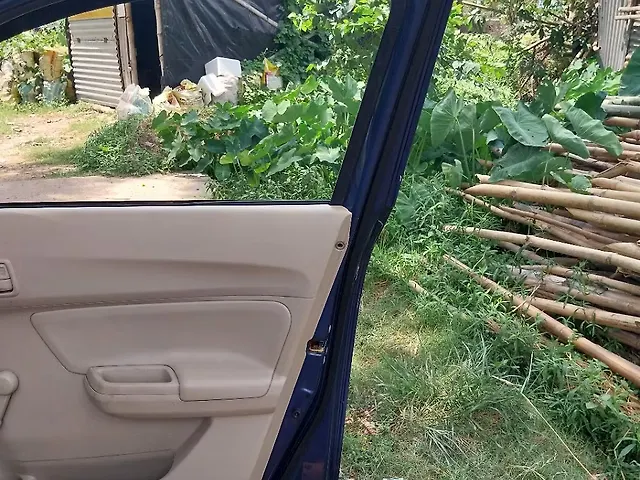 Used Maruti Suzuki Dzire [2017-2020] LXi in Kolkata
