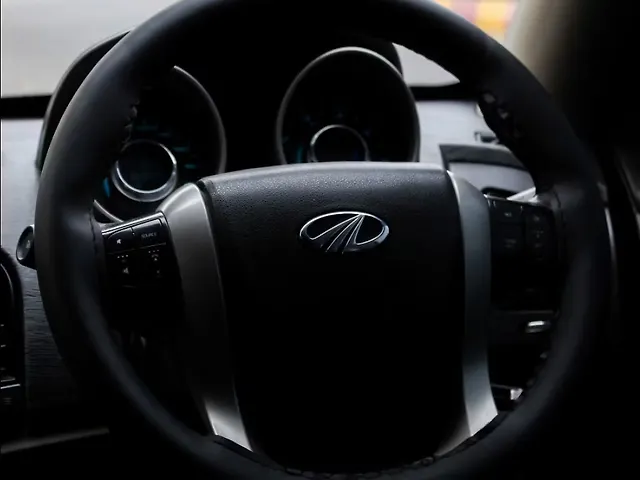 Used Mahindra XUV500 W9 [2018-2020] in Lucknow